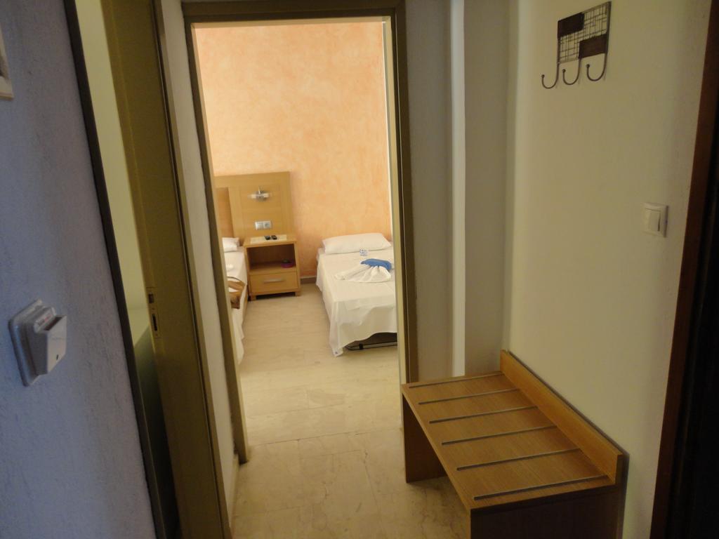 Maik Apartments Metamorfosi  Quarto foto